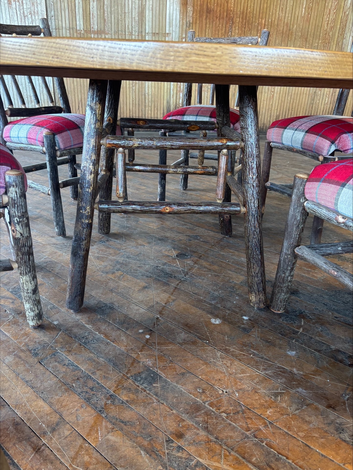 Oak Dining Table and 6 Chair Set - FREE SHIPPING