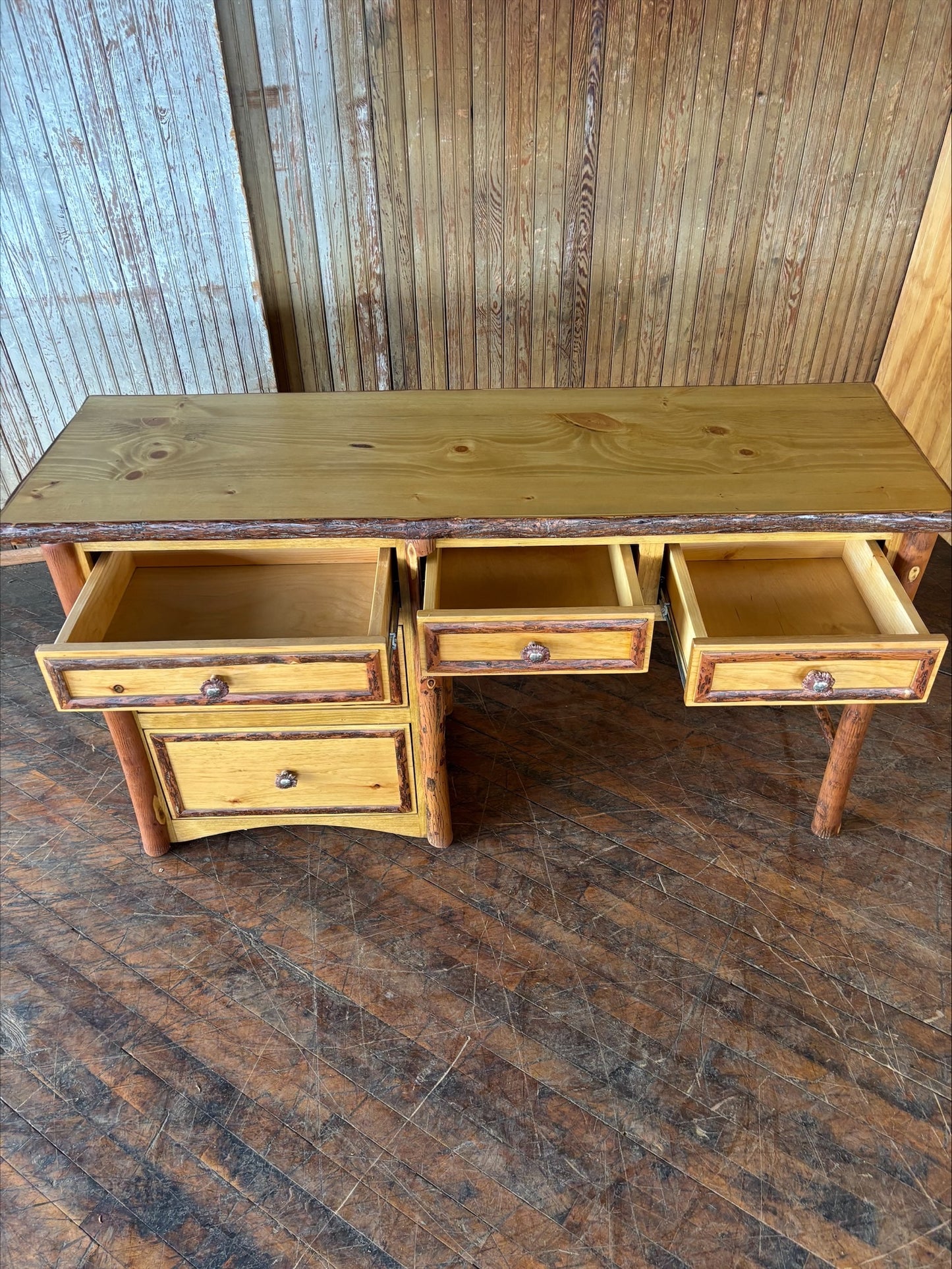 Pine Desk - FREE SHIPPING