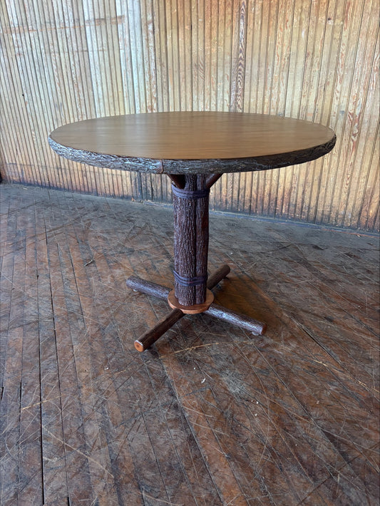 Oak Dining Table - FREE SHIPPING